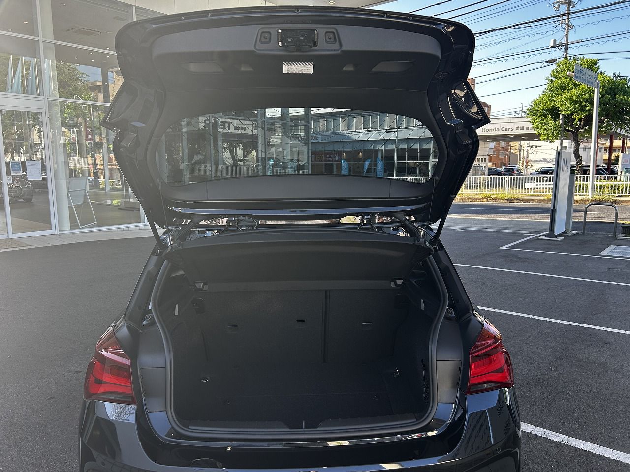118D 5DOOR RHD