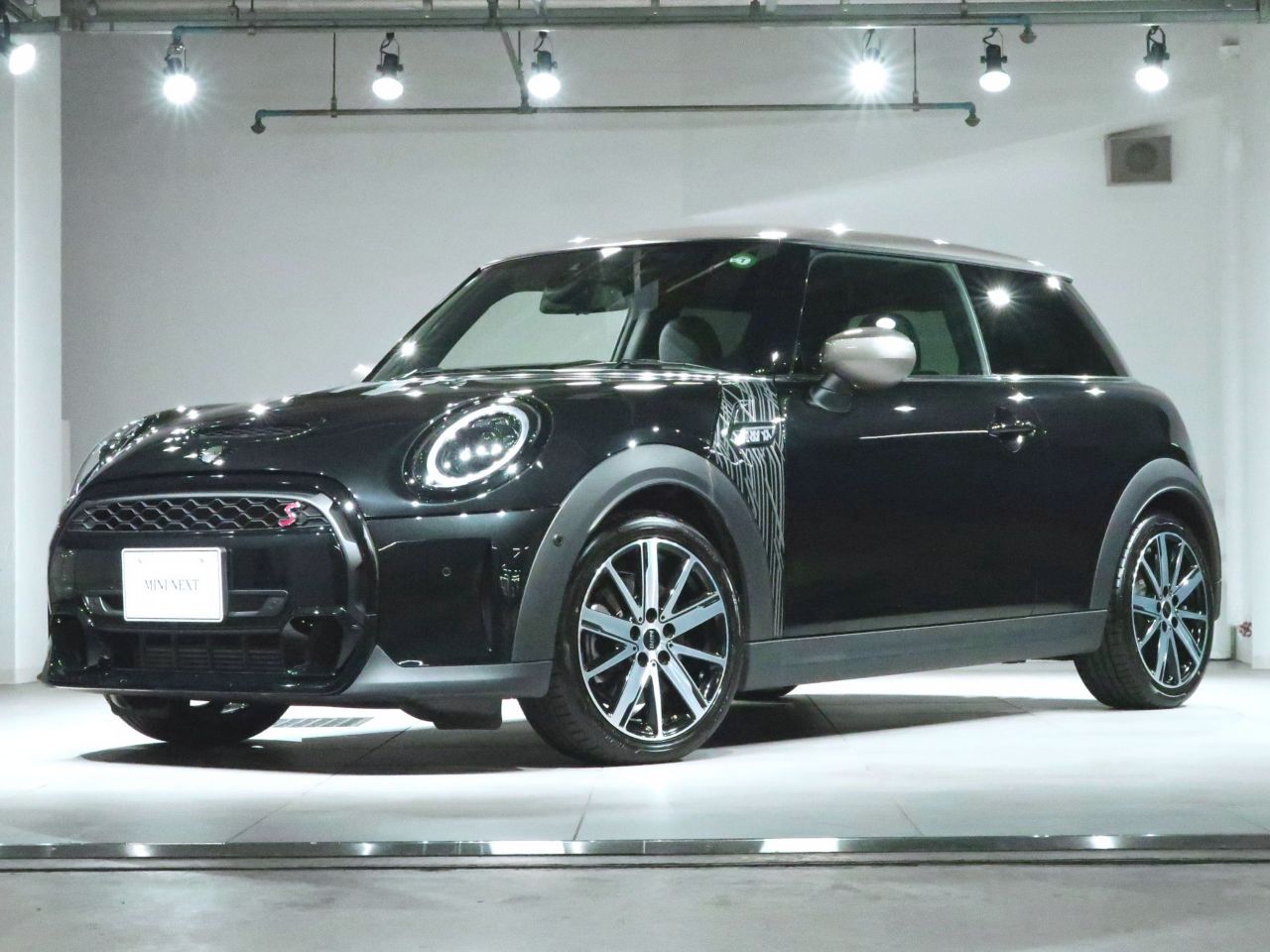 MINI COOPER S 3 DOOR SHADOW EDITION.