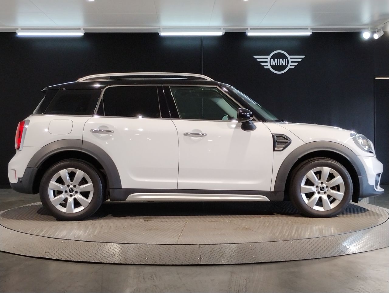 MINI CROSSOVER COOPER D