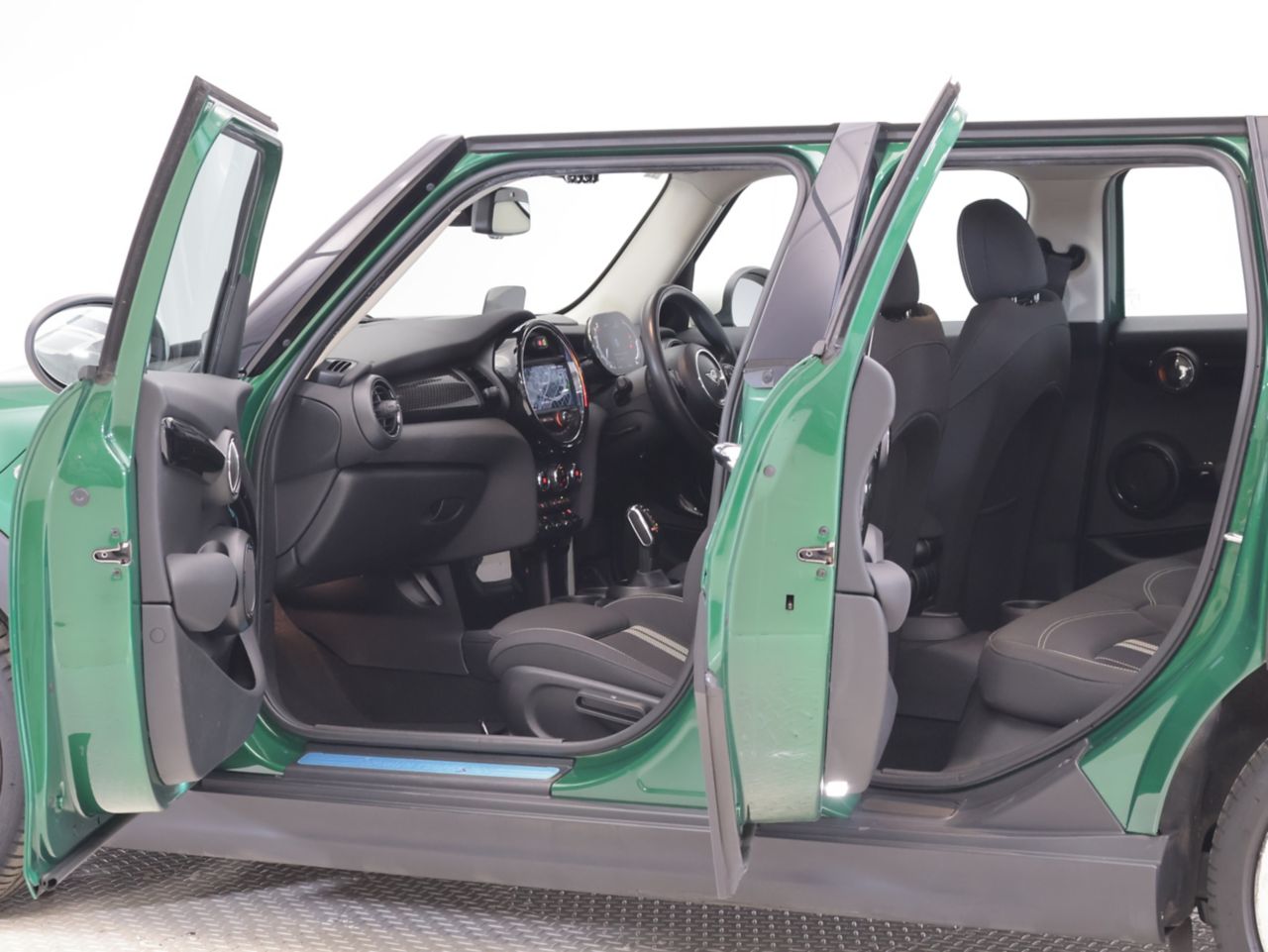 F55 MINI Cooper SD 5dr Hatch LCI