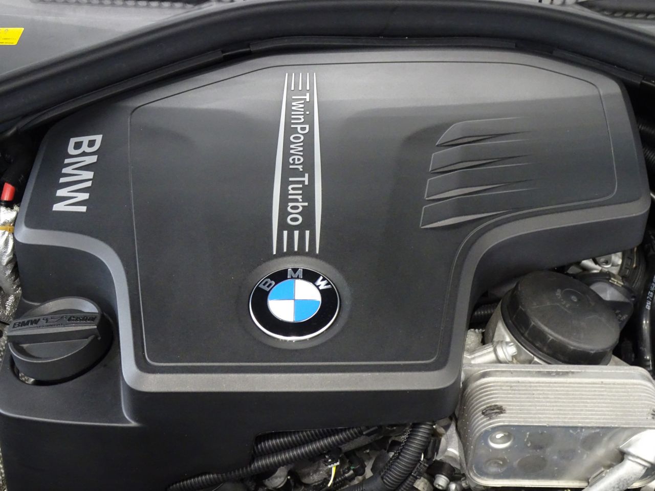 320I XDRIVE TOURING RHD