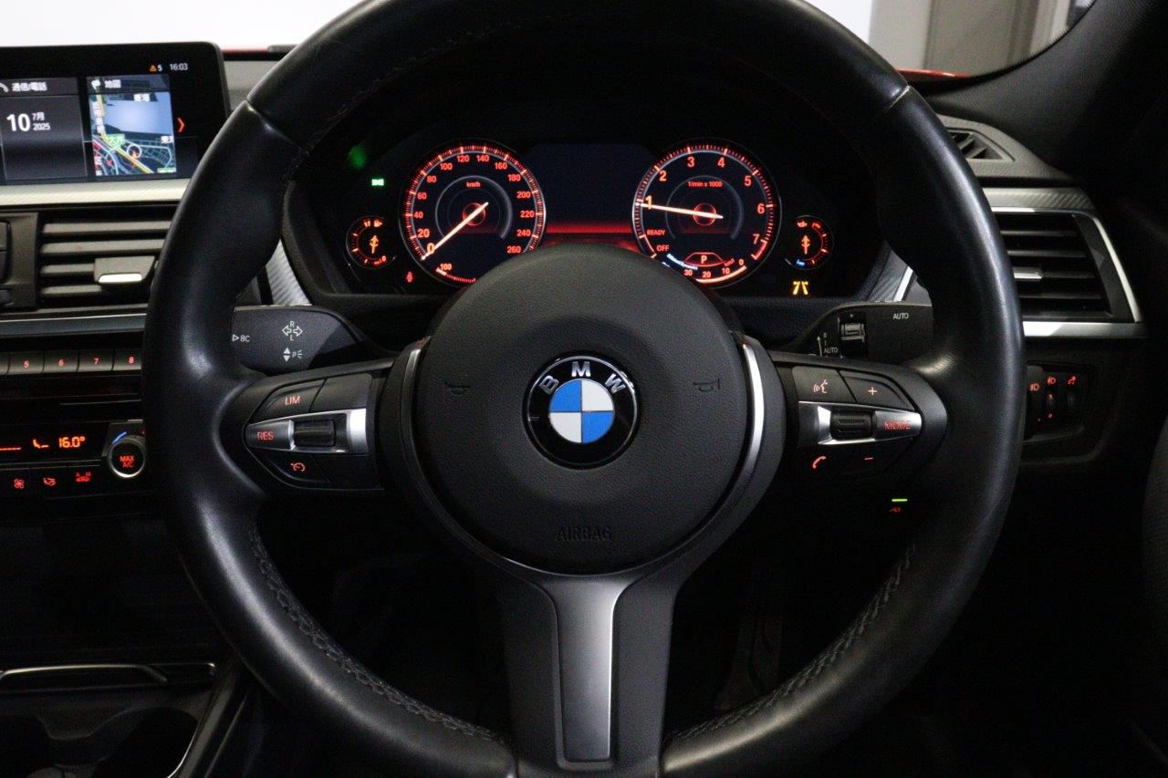 318I SEDAN RHD