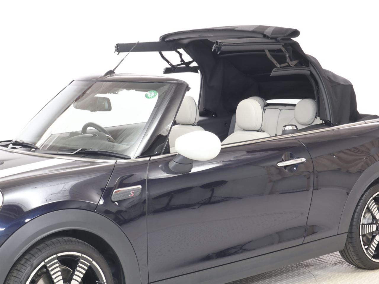 MINI Cooper S Convertible RHD