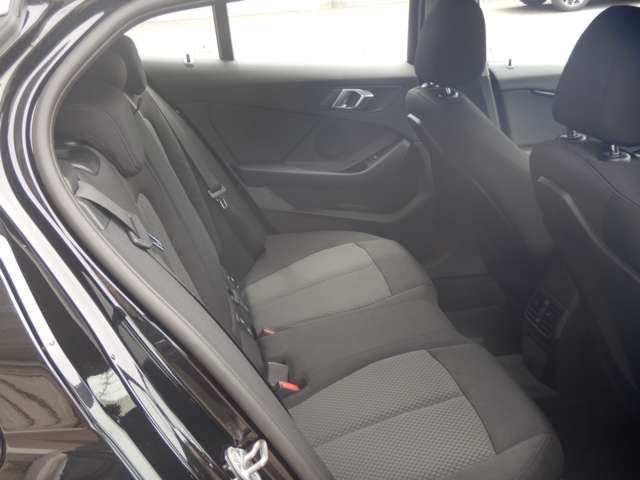 F40 118d Sports Hatch 5-door B47 2.0d
