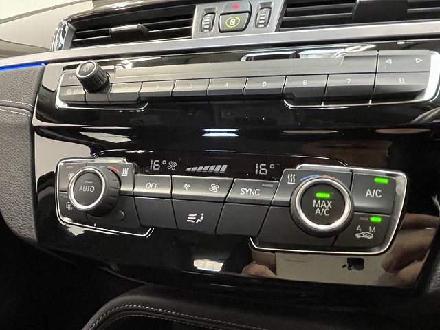 X1 sDrive18i RHD