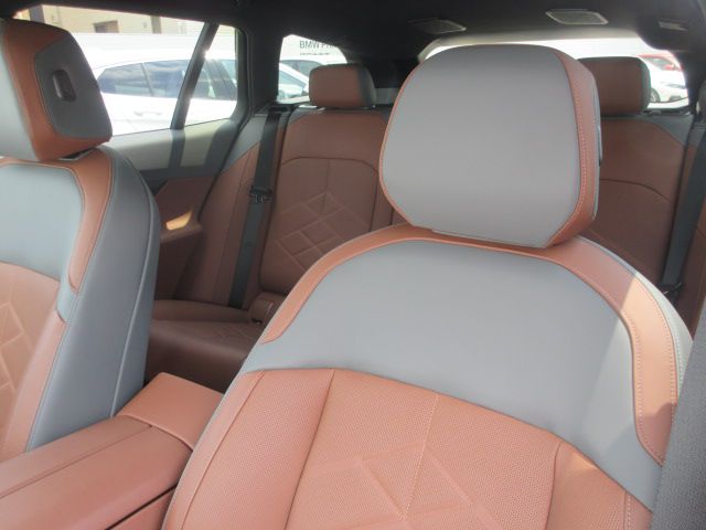 BMW i5 eDrive40 M Sport RHD
