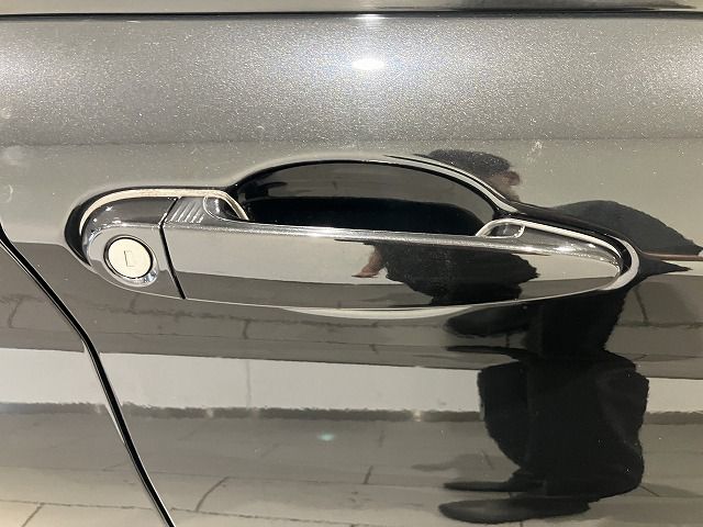 118D 5DOOR RHD