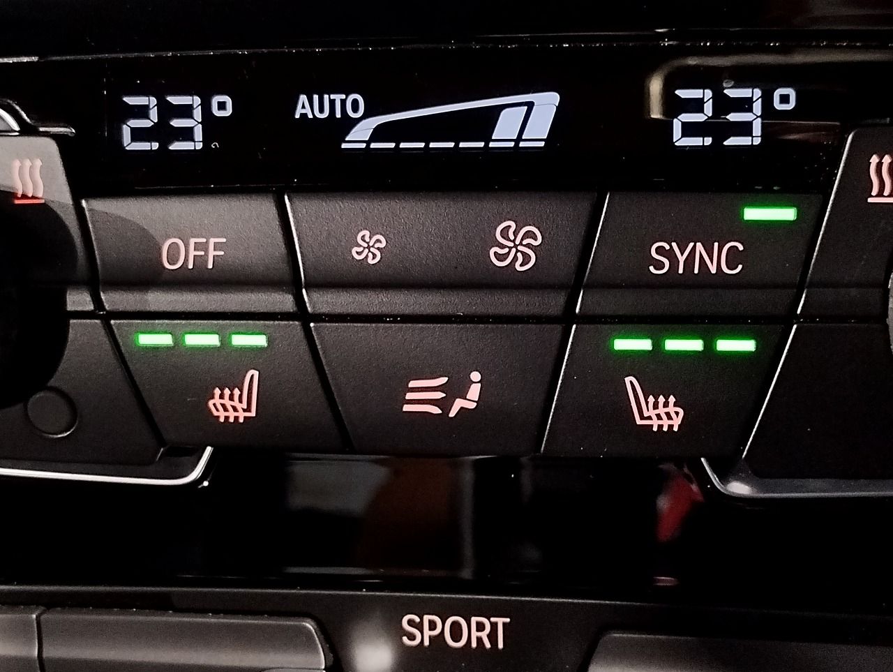 218D ACTIVE TOURER RHD