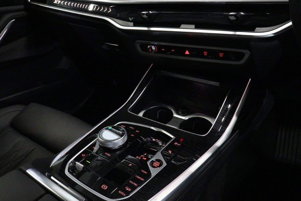 X7 xDrive40d RHD US