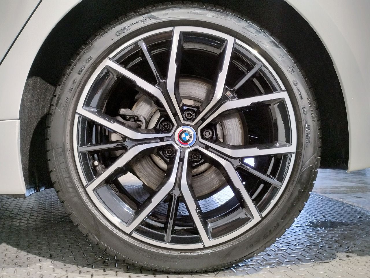 520d xDrive Sedan RHD