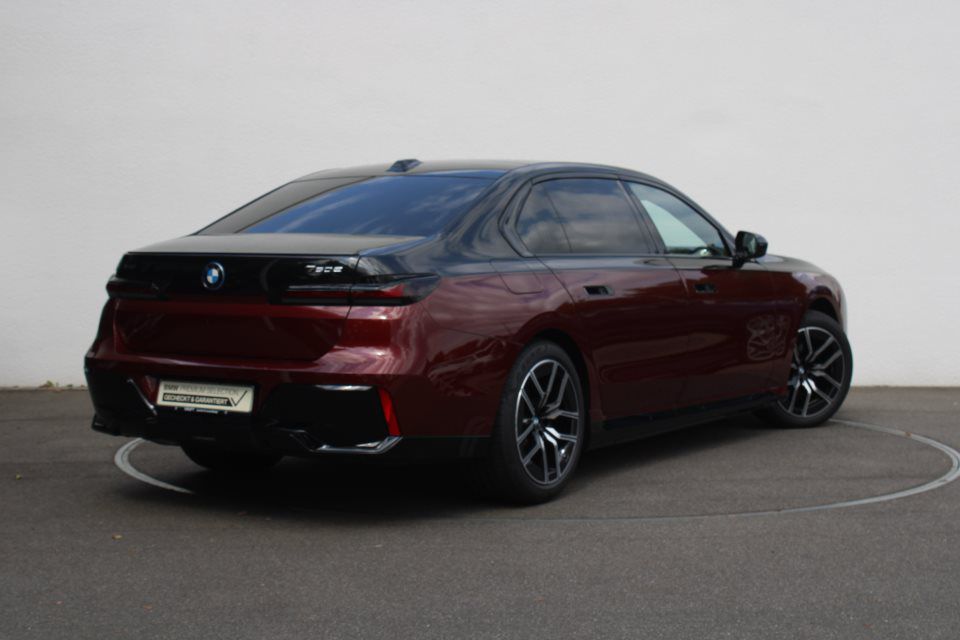 BMW 750