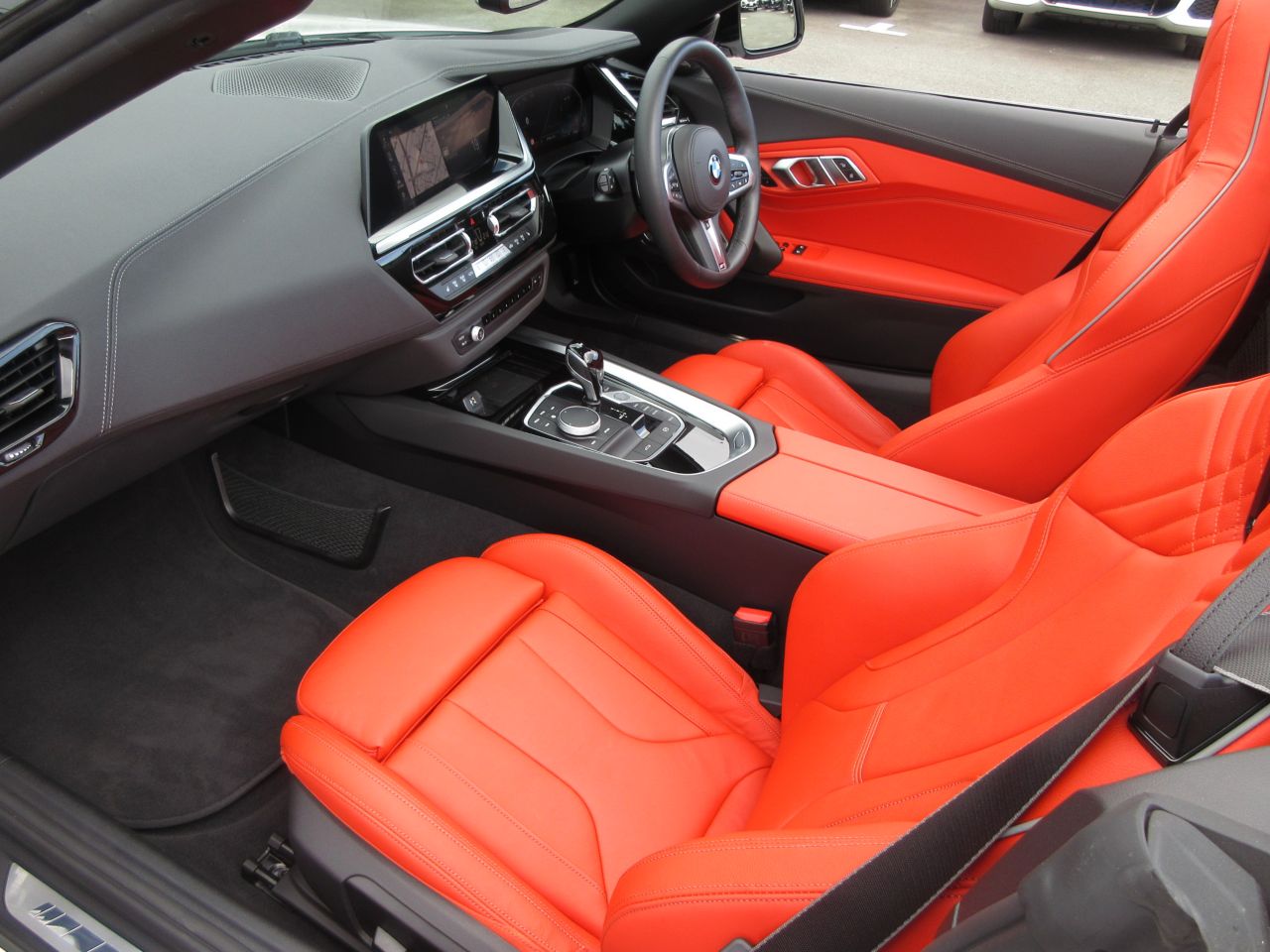 G29 z4 sDrive20i RHD