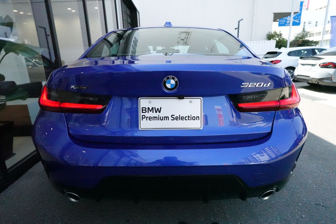 320d xDrive Berline RHD