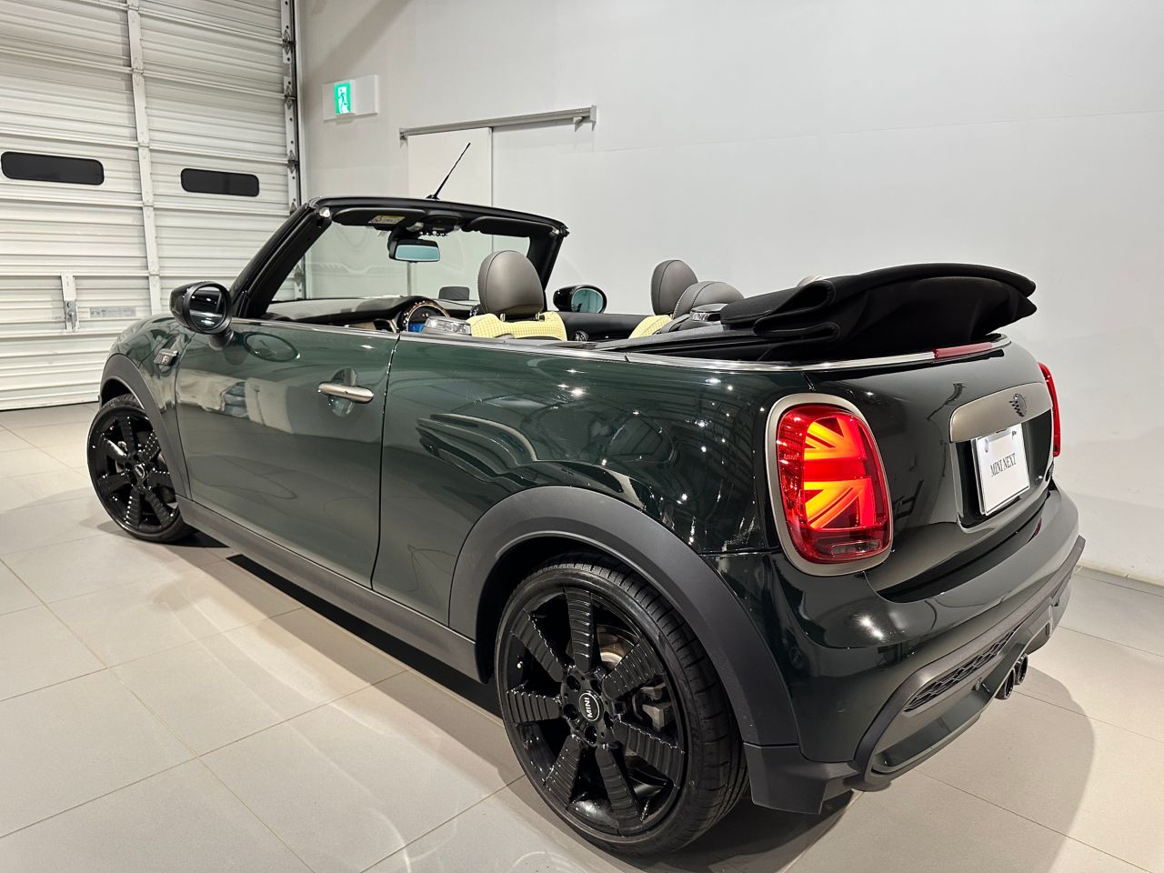 MINI Cooper S Convertible RHD
