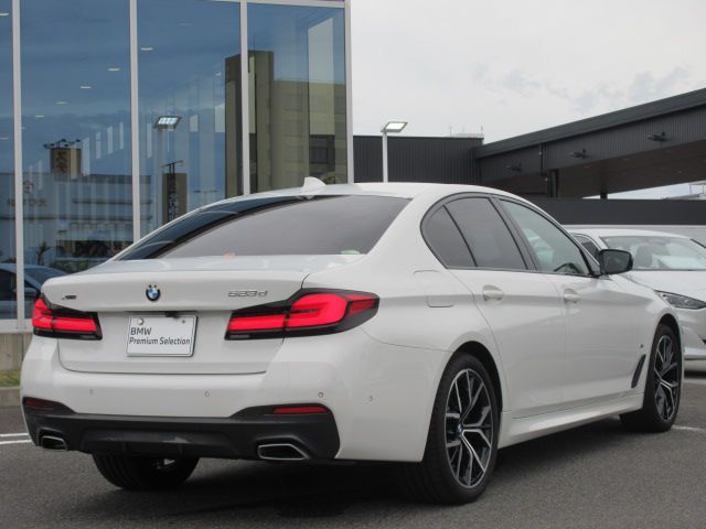 520d xDrive Sedan RHD