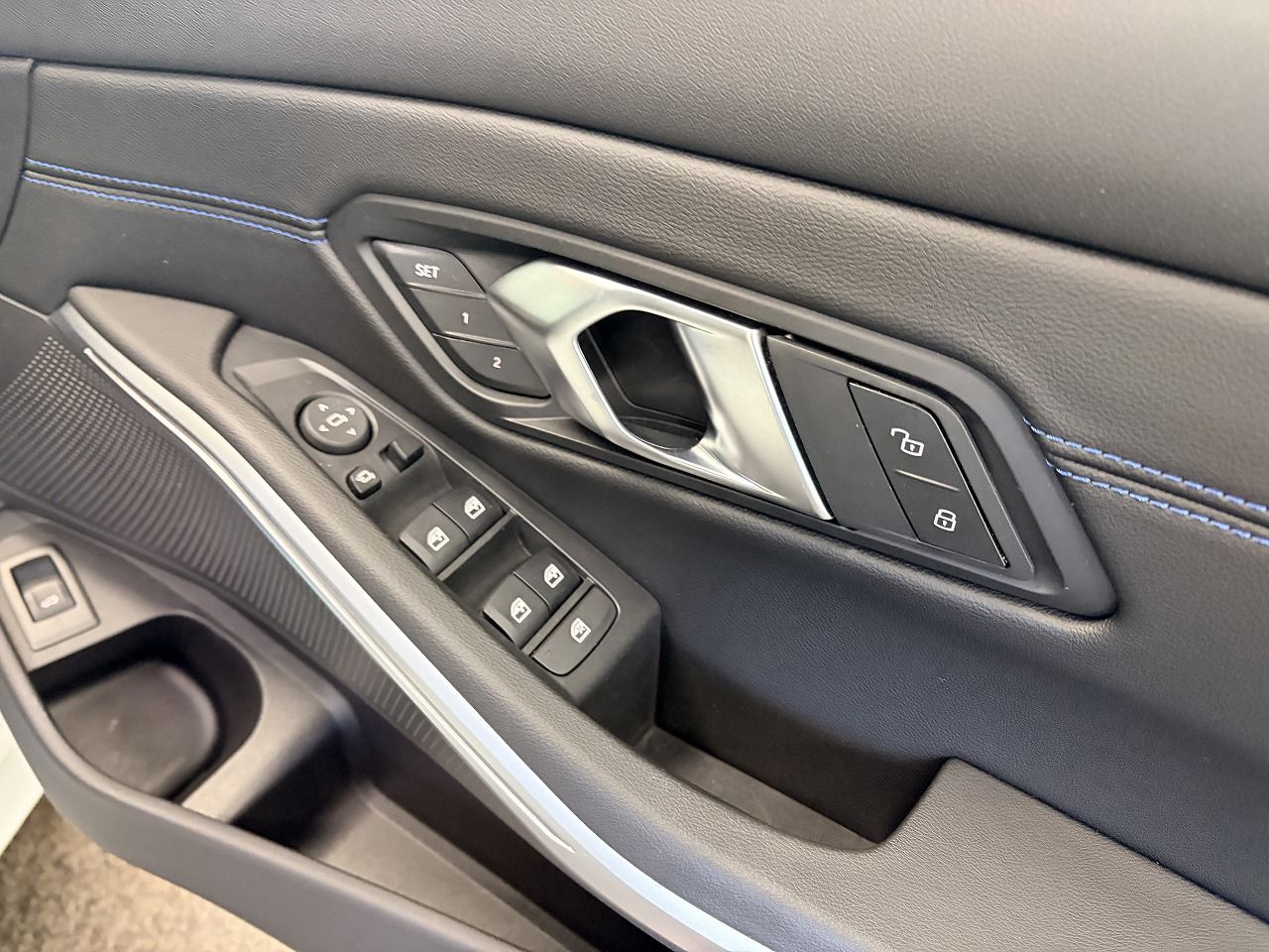 320d xDrive Berline RHD