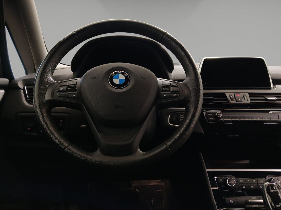BMW 218
