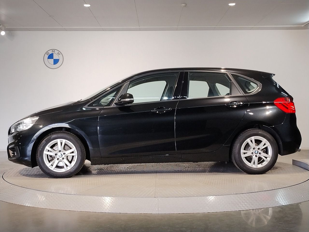 218D ACTIVE TOURER RHD