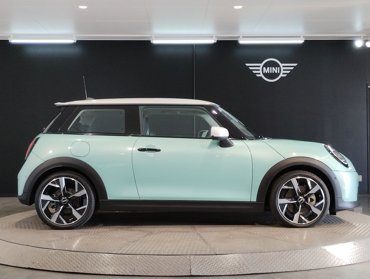 F66 MINI Cooper S 3Dr