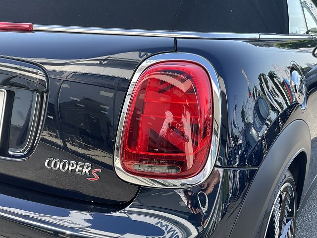 MINI Cooper S Convertible RHD