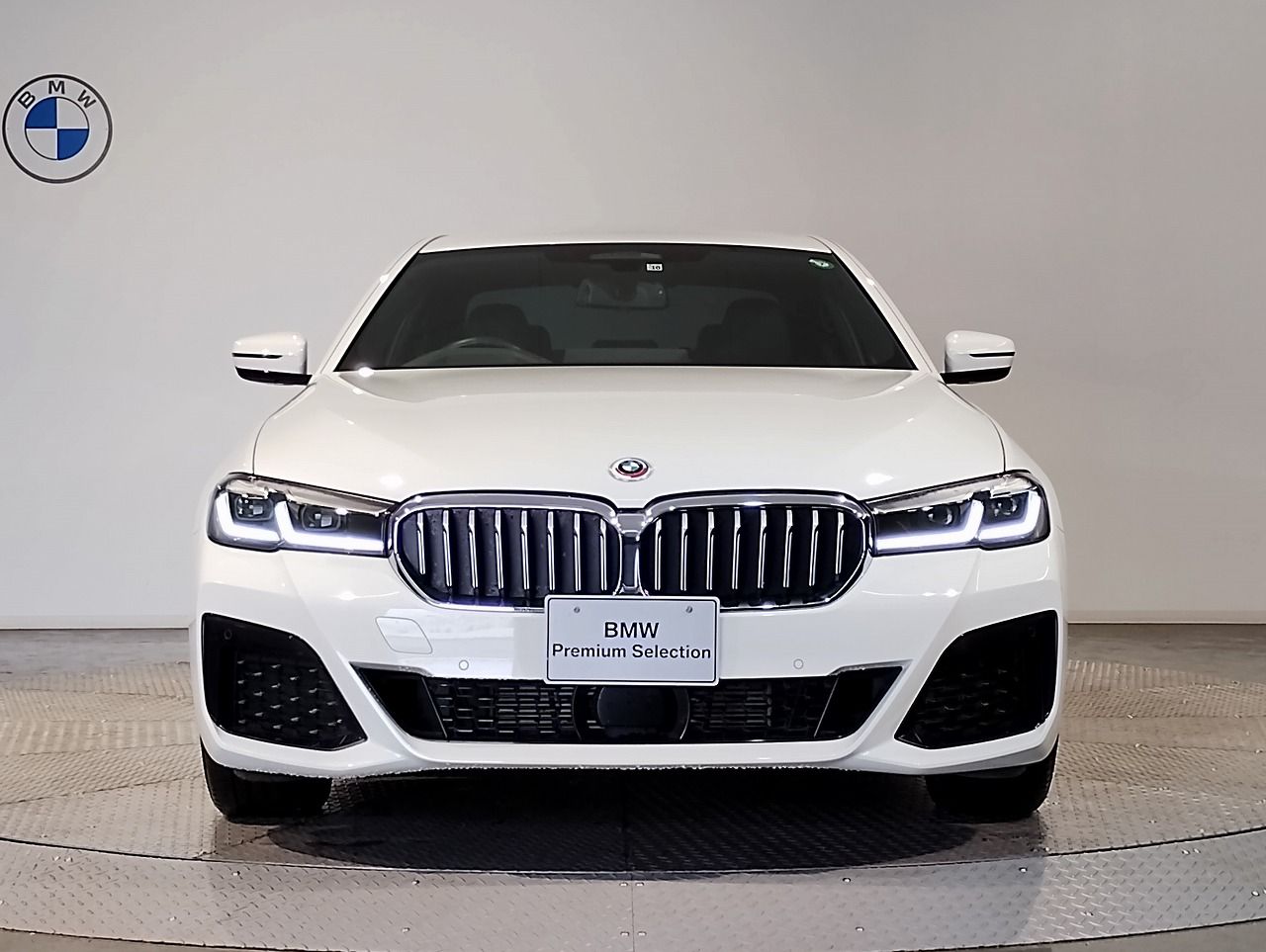 520d xDrive Sedan RHD