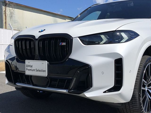 X5 M60i xDrive RHD