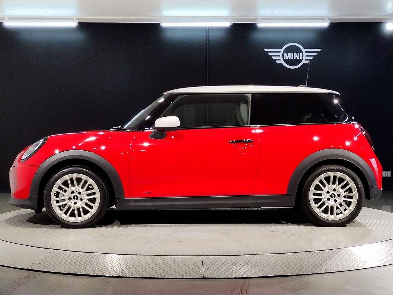 F66 MINI Cooper C 3Dr