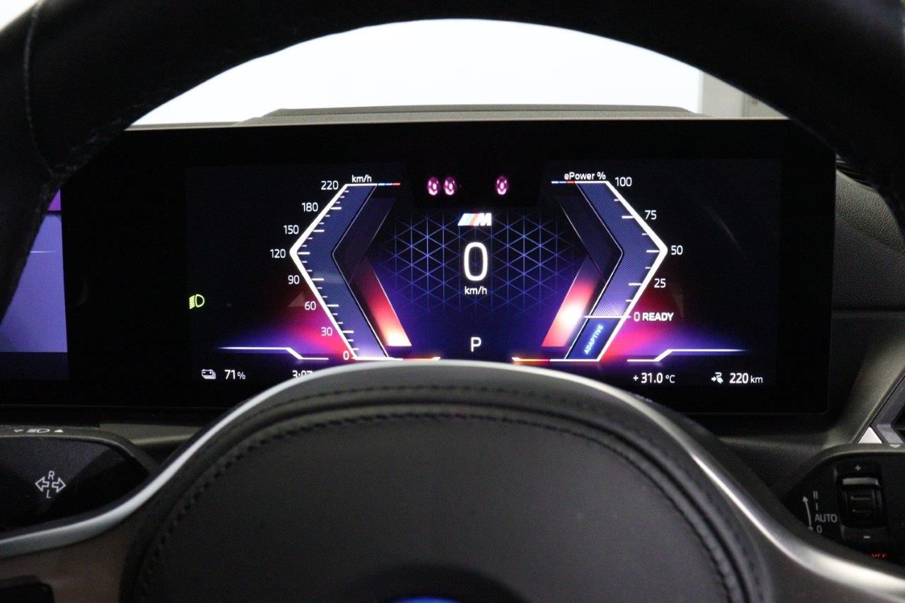 G26 i4 eDrive40 RHD