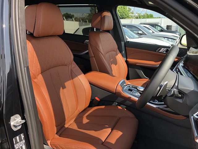 X7 xDrive40d RHD US