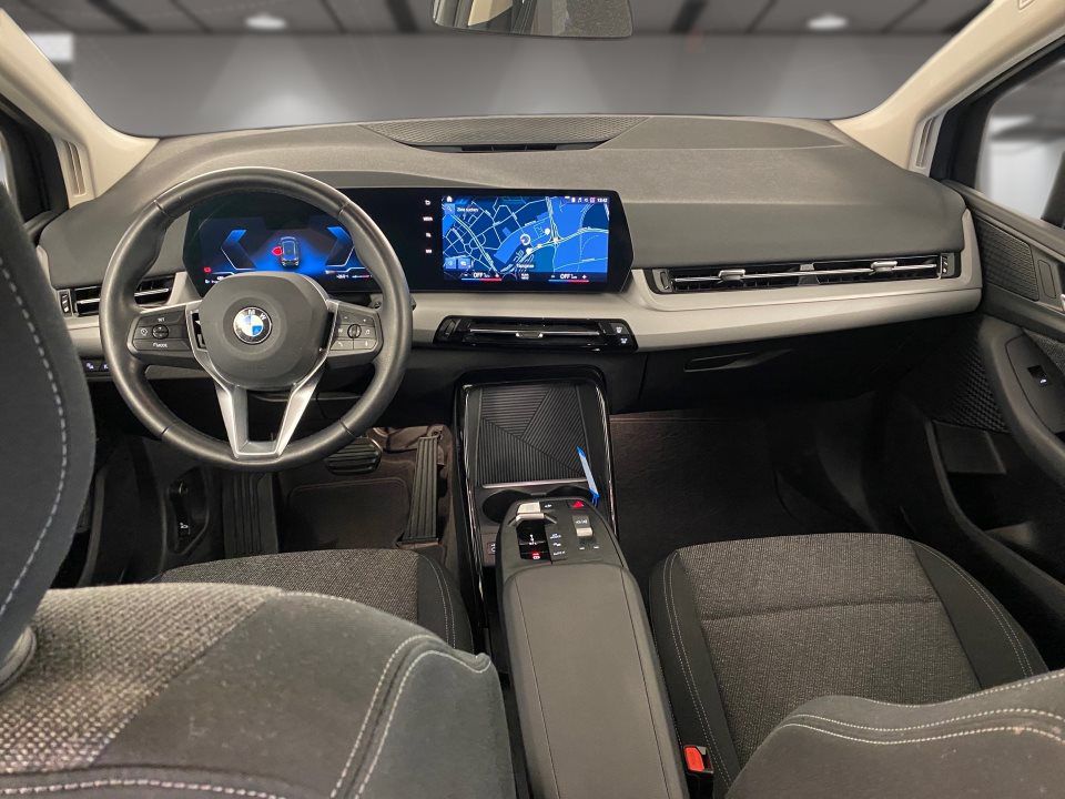 BMW 218