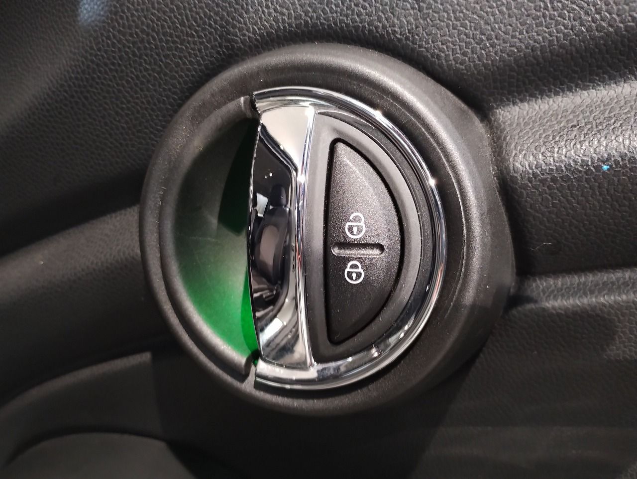 F55 COOPER D (AT)