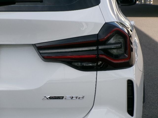 iX2 xDrive30 MSP