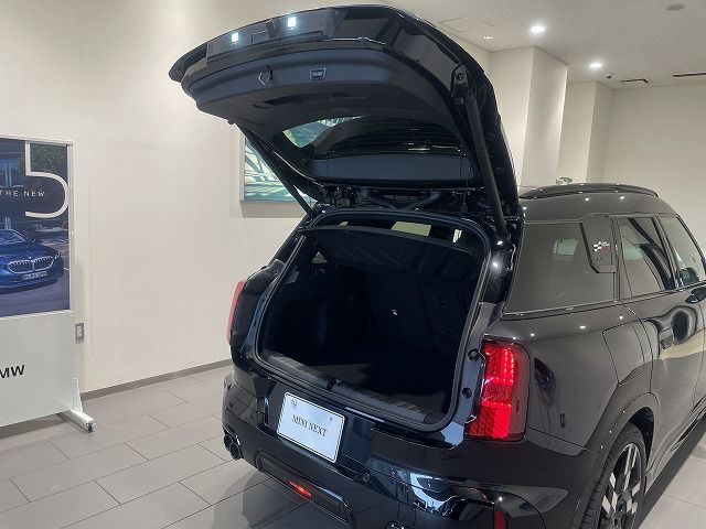U25 MINI John Cooper Works Countryman ALL4