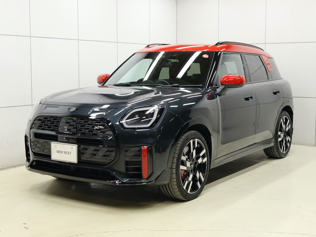 U25 MINI John Cooper Works Countryman ALL4