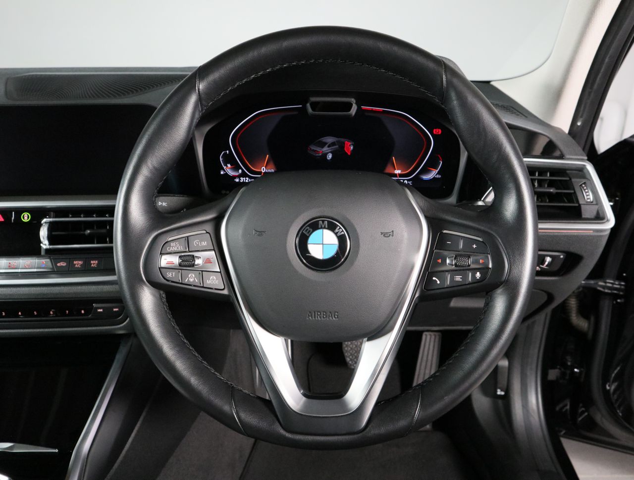 318i Berline RHD