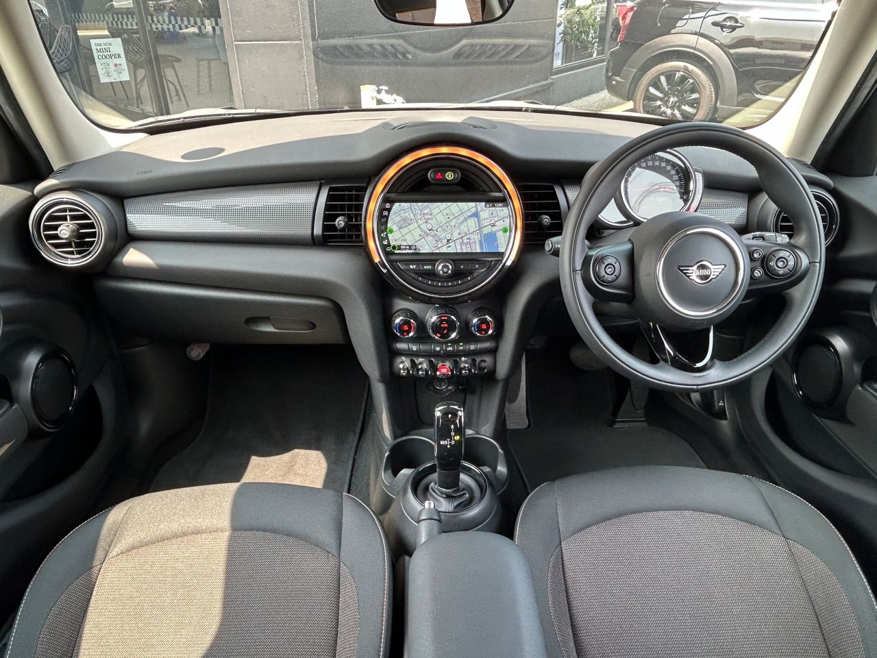 MINI F55 Cooper D 5dr Hatch LCI