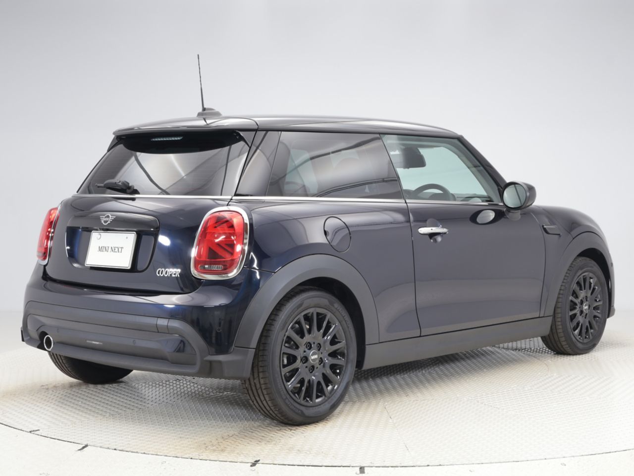 MINI Cooper F56 RHD