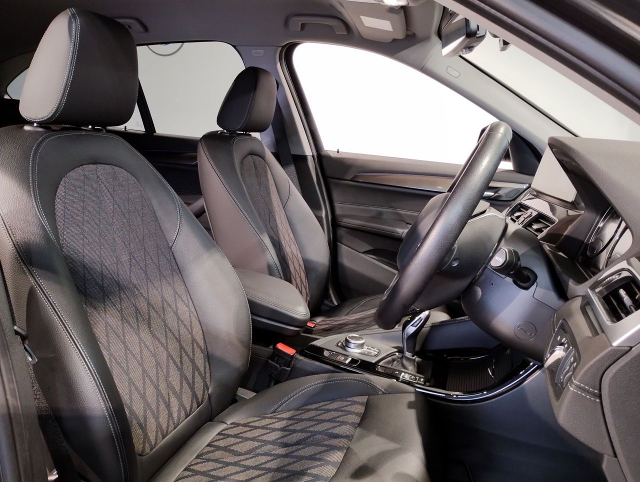 X1 sDrive18i RHD