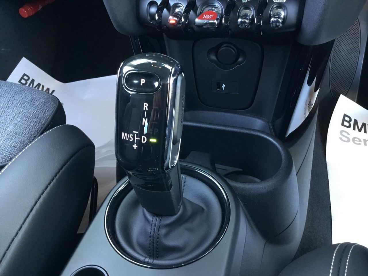 MINI Cooper F56 RHD