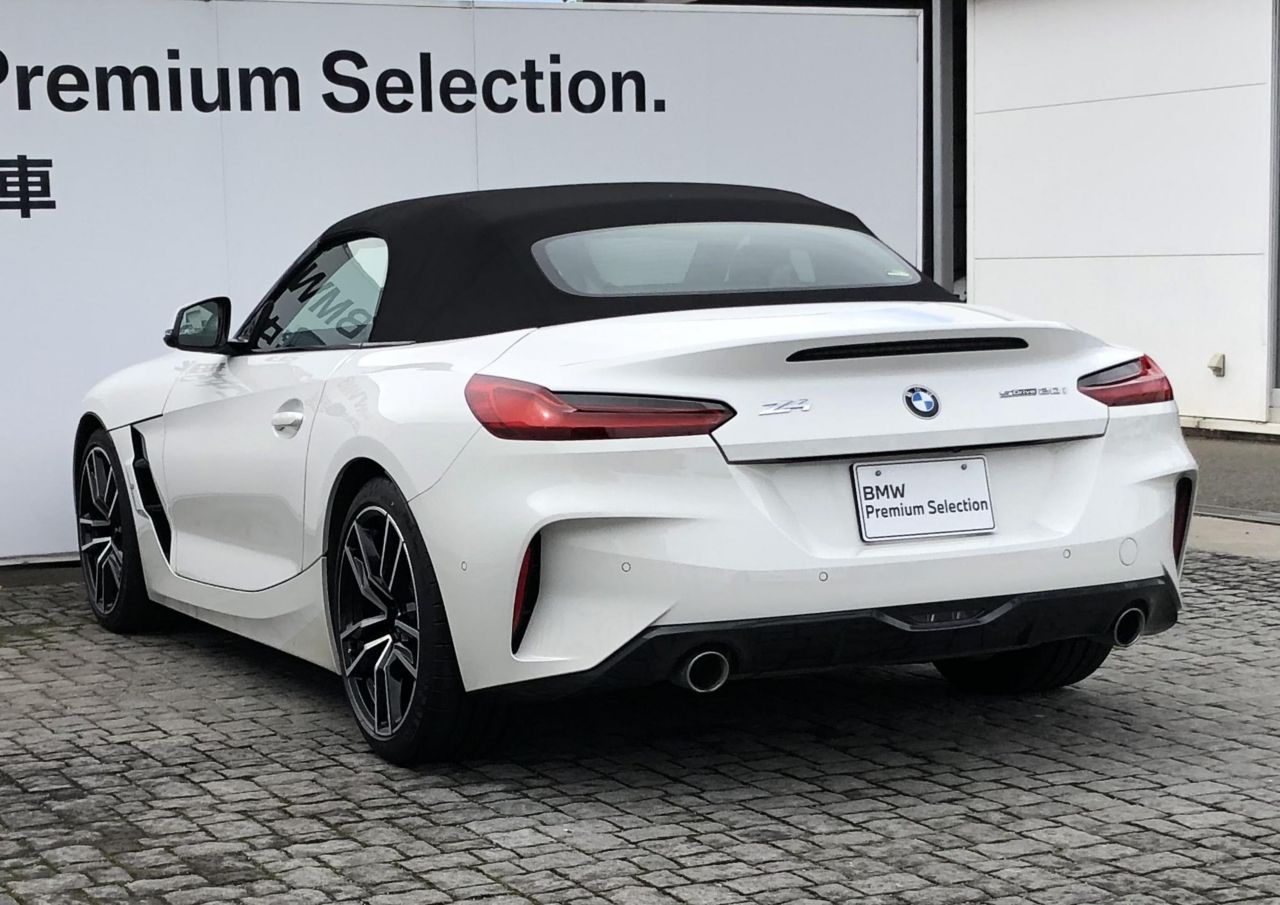 G29 z4 sDrive20i RHD