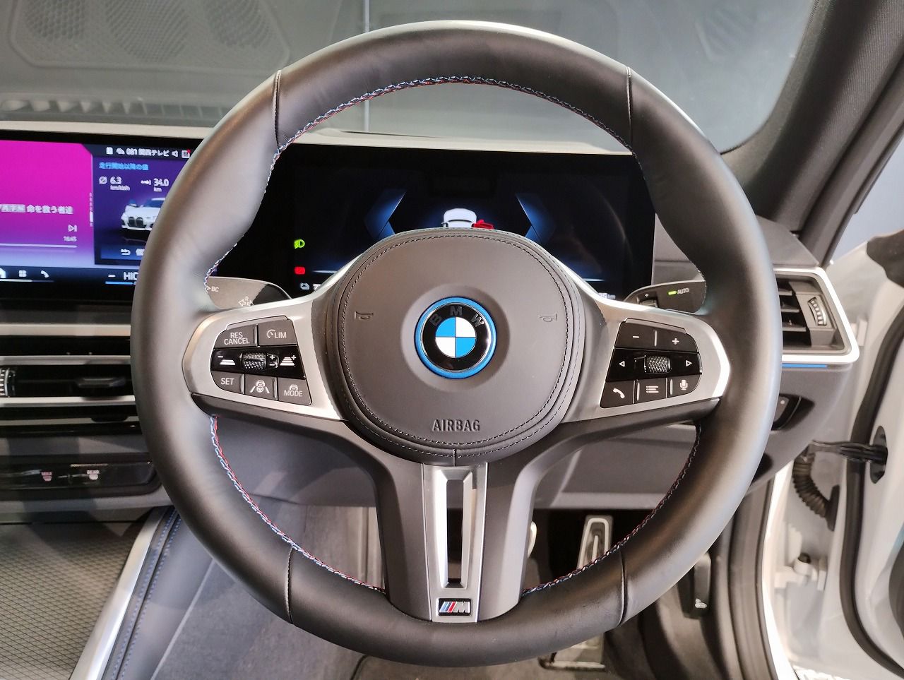 G26 i4 M50 RHD