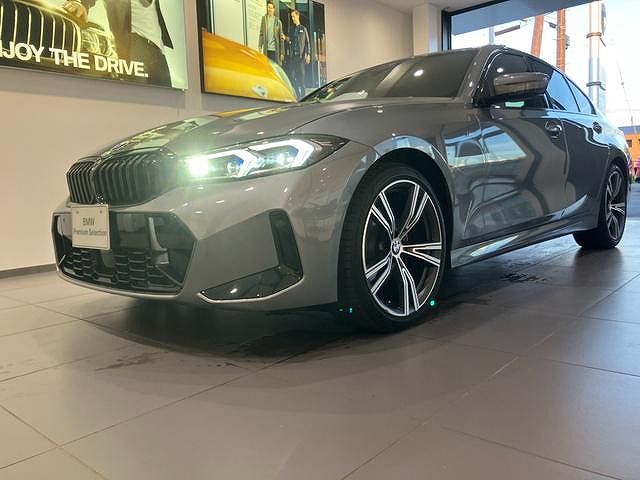 320d xDrive Berline RHD