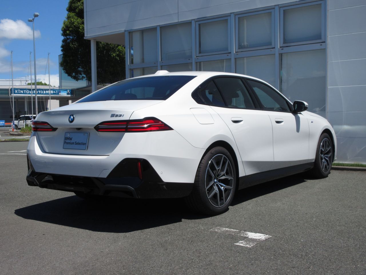 520i Sedan RHD