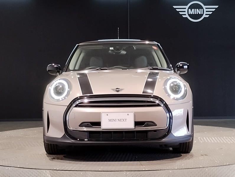 MINI Cooper F56 RHD