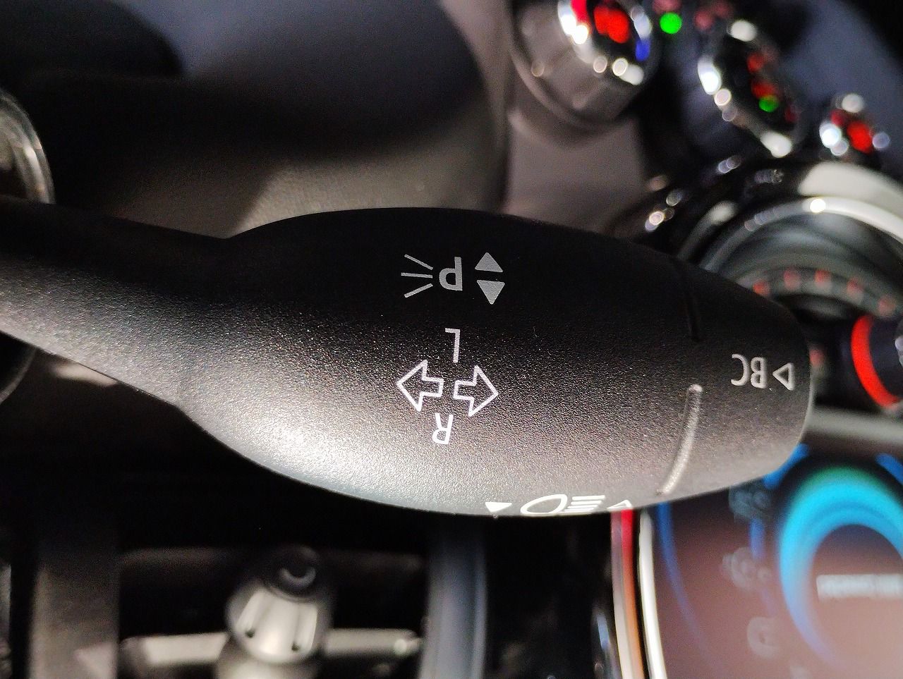 F55 COOPER S D(AT)