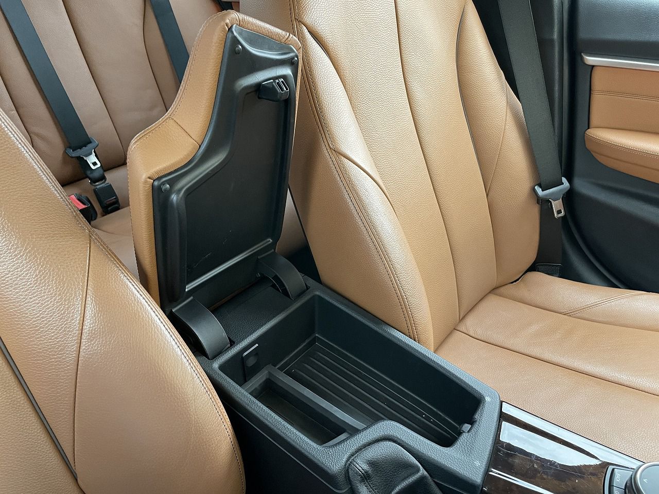 330E IPERFORMANCE SEDAN RHD