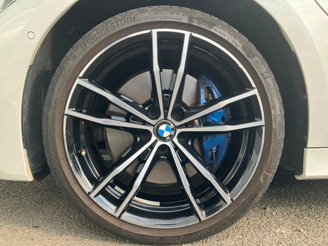 G20 330e Saloon RHD