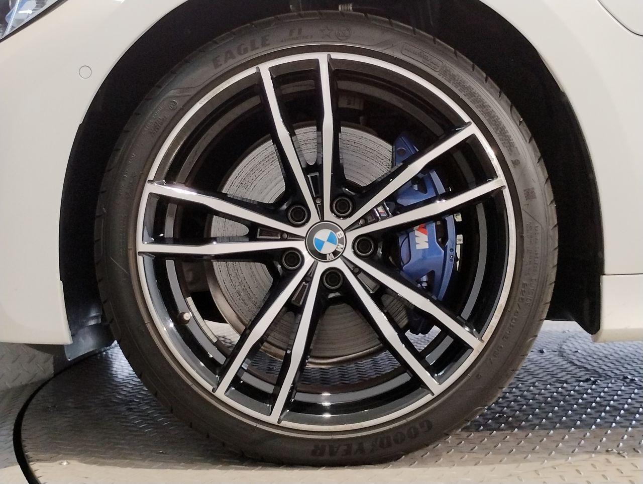 G20 330e Saloon RHD MX