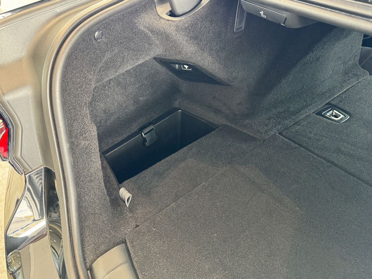 530e Sedan RHD