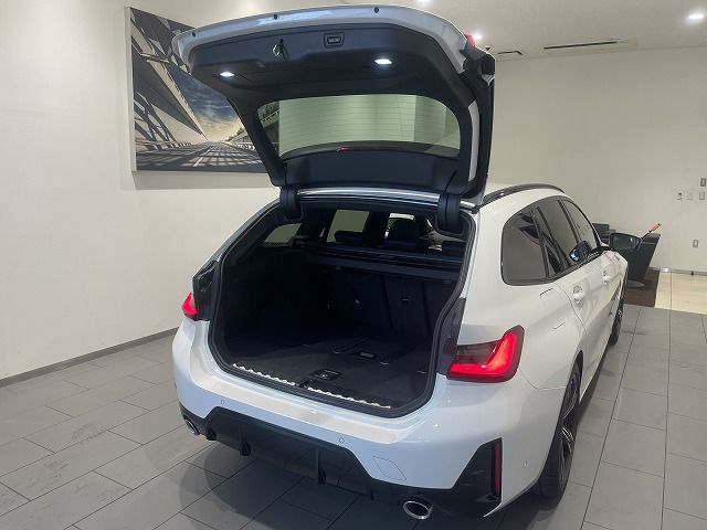 318i Touring RHD